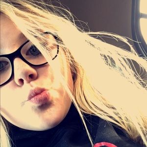 Meet your Posher, Johnna